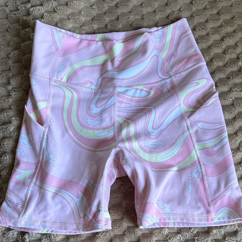 Fabletics Pink Swirl Women's Bike Shorts